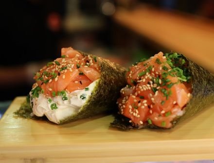 Temaki de salmão do rodízio Wagasa