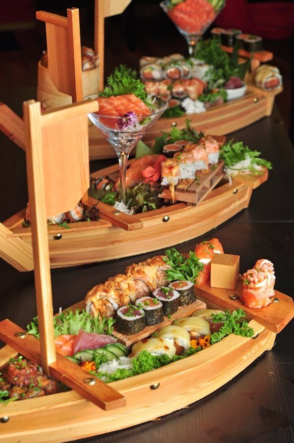 Rodízio Wagasa, seleção completa de sushi em barcos de madeira, Seixal
